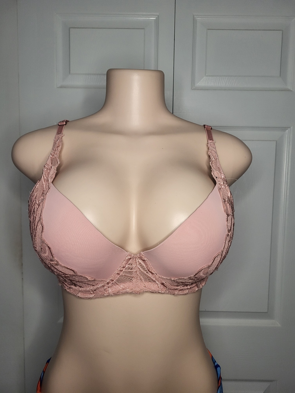 Marilyn Monroe Women's Lace-Trim Plunge Bra in Blush Pink